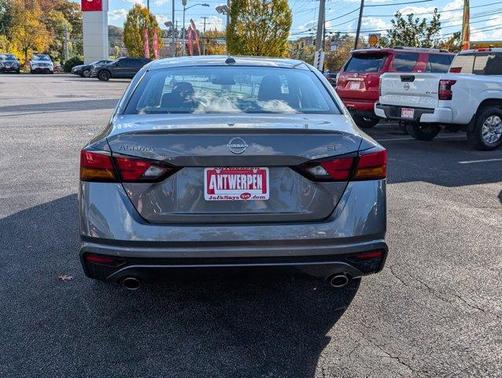 2025 Nissan Altima SL