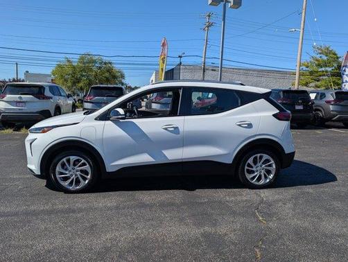 2023 Chevrolet Bolt EUV LT
