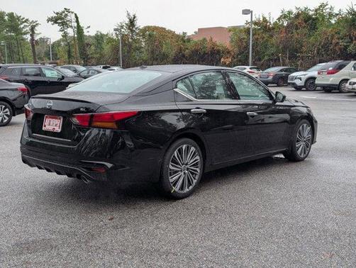 2025 Nissan Altima SL