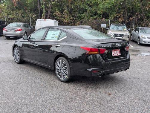 2025 Nissan Altima SL