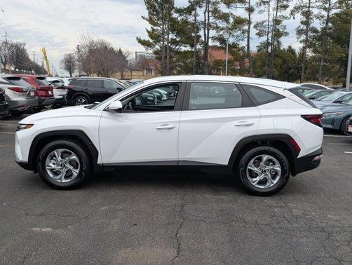 2024 Hyundai TUCSON SE