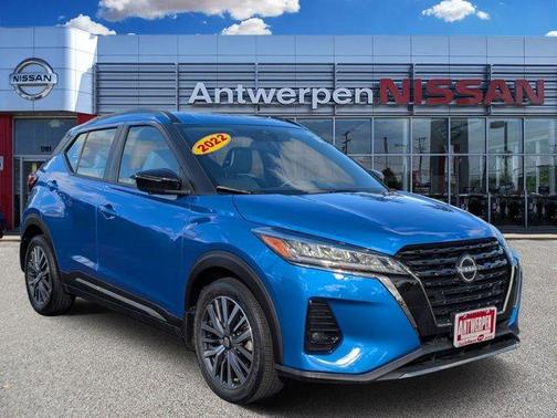 2023 Nissan Kicks SR