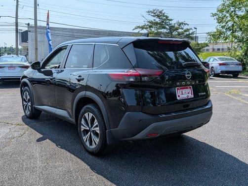 2022 Nissan Rogue SV