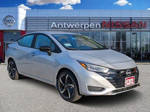 2025 Nissan Versa 1.6 SR