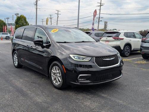 2024 Chrysler Pacifica Touring-L