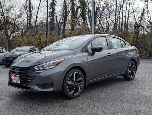 2025 Nissan Versa 1.6 SR
