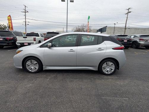 2023 Nissan Leaf S