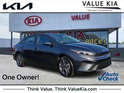 Gray 2023 Kia Forte LXS Sedan