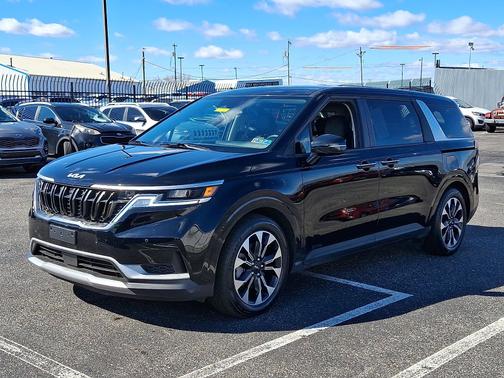 2024 Kia Carnival EX