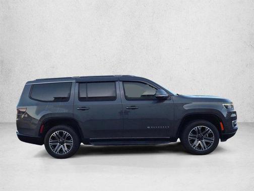 Baltic Gray Metallic Clearcoat 2022 Jeep Wagoneer Series III 4x4