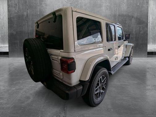 2025 Jeep Wrangler 4-Door Sahara 4x4