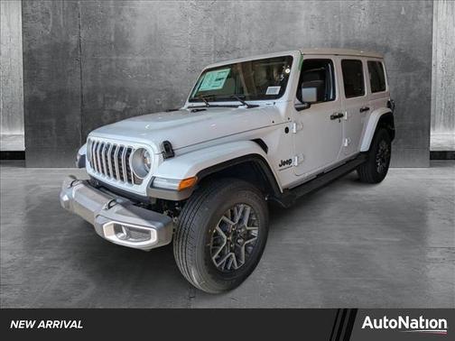2025 Jeep Wrangler 4-Door Sahara 4x4