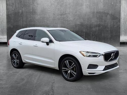 2018 Volvo XC60 T5 Momentum