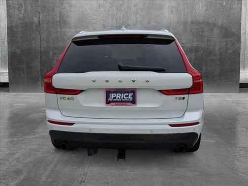 2018 Volvo XC60 T5 Momentum