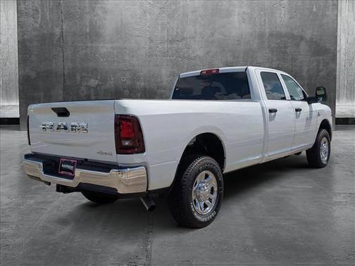 2025 RAM 3500 Tradesman Crew Cab 4x4 8' Box