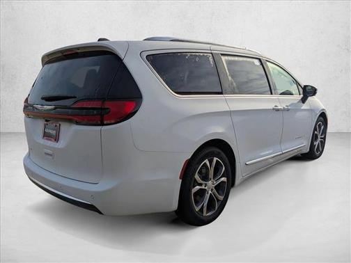 2026 Chrysler Pacifica L