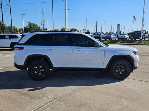 2025 Jeep Grand Cherokee Altitude