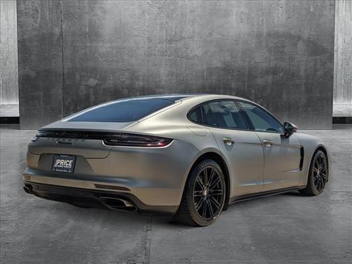 2017 Porsche Panamera 4