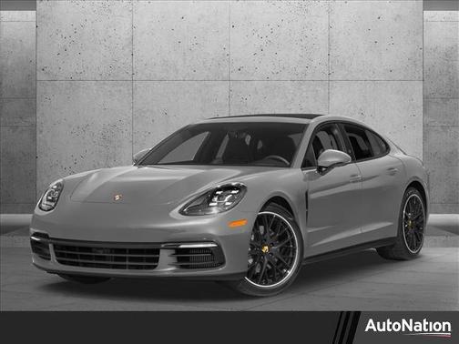 2017 Porsche Panamera 4