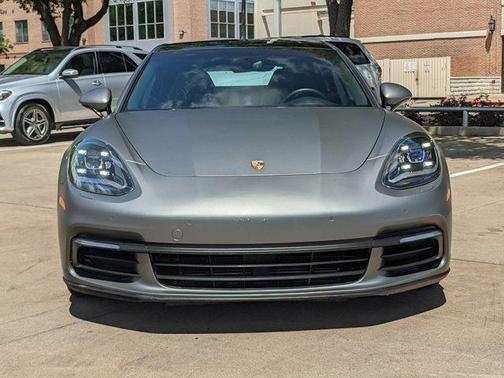 2017 Porsche Panamera 4