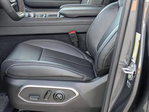 2025 Jeep Wagoneer Series II Overland 4x4