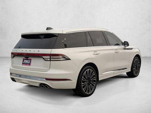 Pristine White Metallic Tri-Coat 2025 Lincoln Aviator Black Label AWD