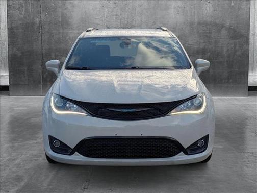 2020 Chrysler Pacifica Hybrid Touring L