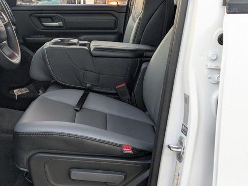 Bright White Clearcoat 2026 RAM 1500 Tradesman