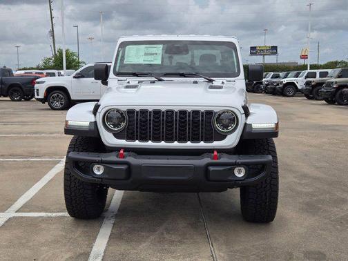 Bright White Clear-Coat Exterior Paint 2026 Jeep Gladiator Rubicon