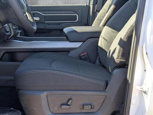 2025 RAM 2500 Lone Star Crew Cab 4x4 6'4' Box