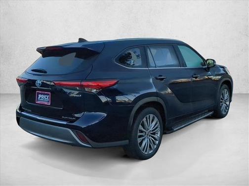 2021 Toyota Highlander Hybrid Platinum