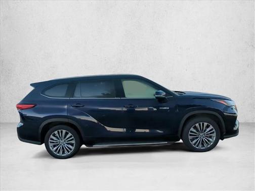 2021 Toyota Highlander Hybrid Platinum