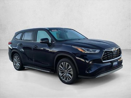 2021 Toyota Highlander Hybrid Platinum