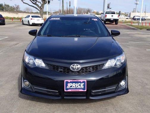 Photo 2 of 22 of 2012 Toyota Camry SE Limited Edition