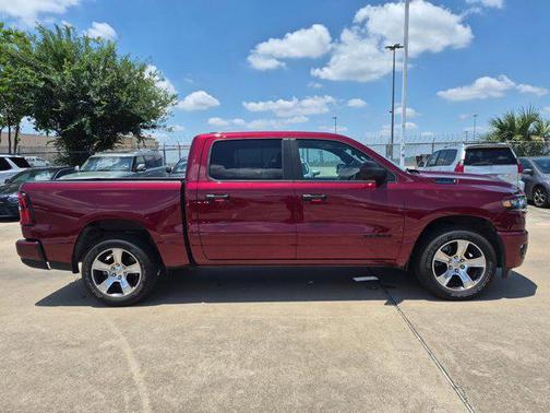 Delmonico Red Pearlcoat 2025 RAM 1500 Tradesman