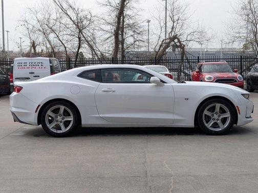 2022 Chevrolet Camaro 1LT