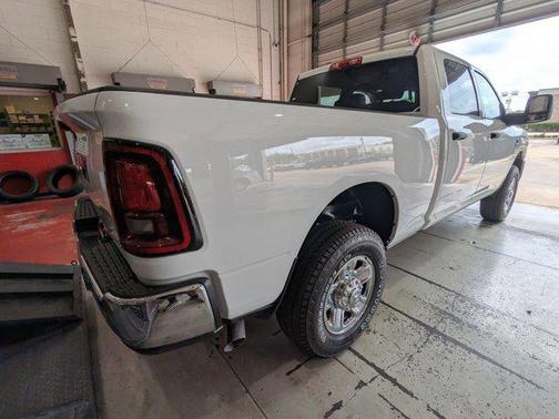 2025 RAM 2500 Tradesman Crew Cab 4x4 6'4' Box