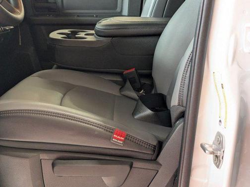 2025 RAM 2500 Tradesman Crew Cab 4x4 6'4' Box