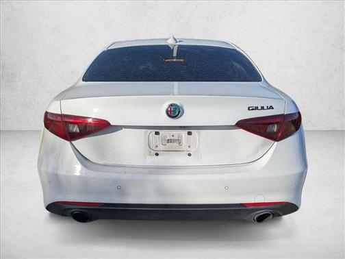 2020 Alfa Romeo Giulia Base