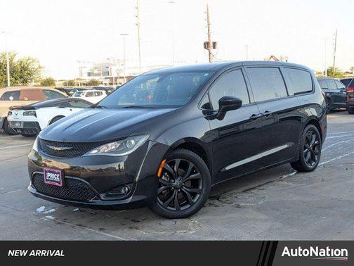 2020 Chrysler Pacifica Touring