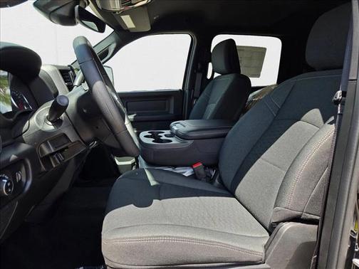 2026 RAM 2500 Tradesman Crew Cab 4x4 6'4' Box