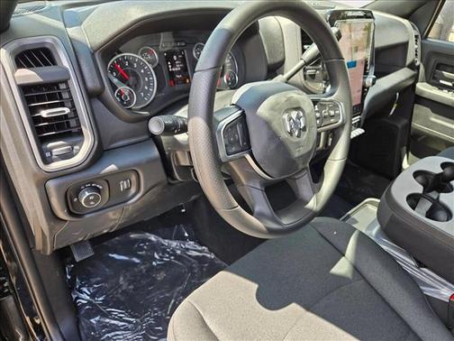 2026 RAM 2500 Tradesman Crew Cab 4x4 6'4' Box