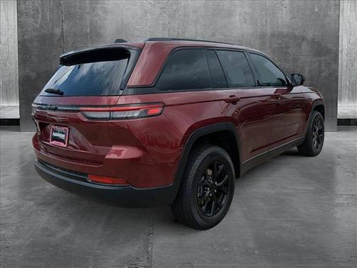 2025 Jeep Grand Cherokee Altitude