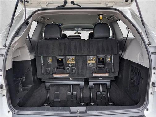 2016 Toyota Sienna SE