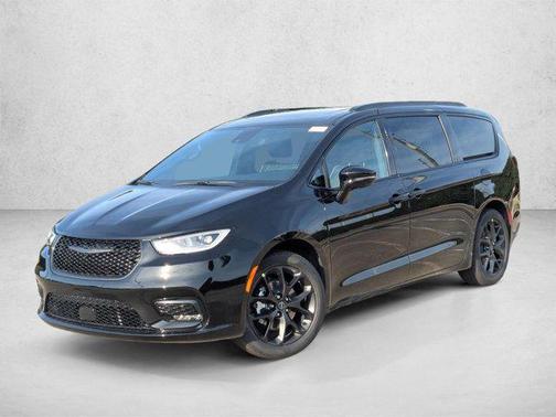 Diamond Black Crystal Pearlcoat 2026 Chrysler Pacifica Limited