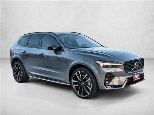 2023 Volvo XC60 B6 Ultimate Dark Theme