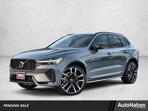 2023 Volvo XC60 B6 Ultimate Dark Theme