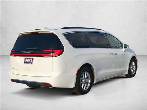 Bright White Clearcoat 2022 Chrysler Pacifica Touring L