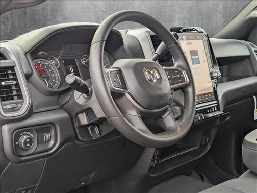 2025 RAM 2500 Tradesman Crew Cab 4x4 6'4' Box