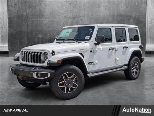2025 Jeep Wrangler 4-Door Sahara 4x4
